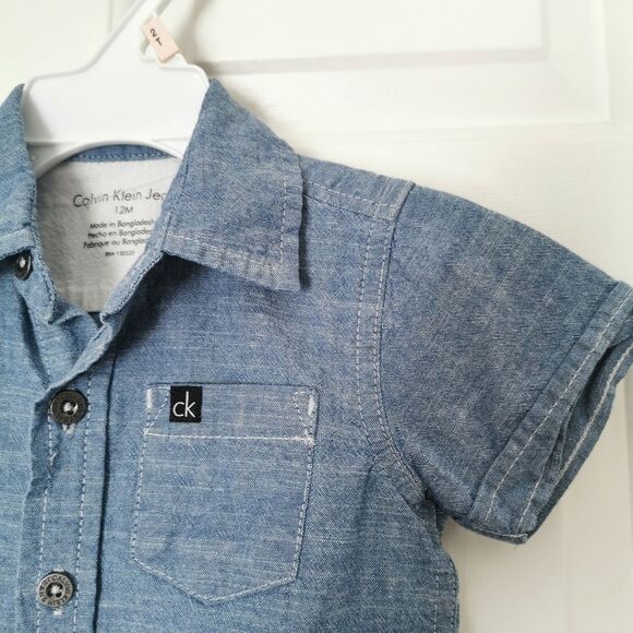 2/$15 Calvin Klein short sleeve button down shirt size 12 m - Picture 2 of 4